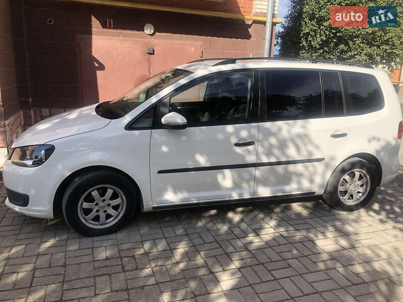 Мінівен Volkswagen Touran 2011 в Чорткові