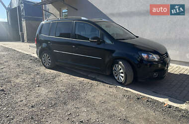 Минивэн Volkswagen Touran 2010 в Луцке