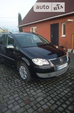 Мінівен Volkswagen Touran 2010 в Хмельницькому