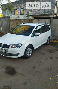 Мінівен Volkswagen Touran 2010 в Житомирі