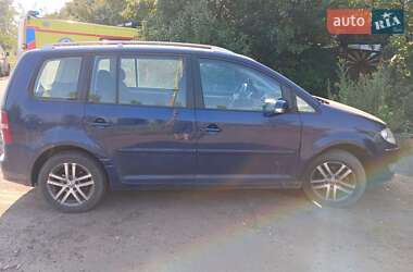 Минивэн Volkswagen Touran 2007 в 