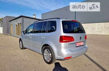 Минивэн Volkswagen Touran 2011 в Киеве