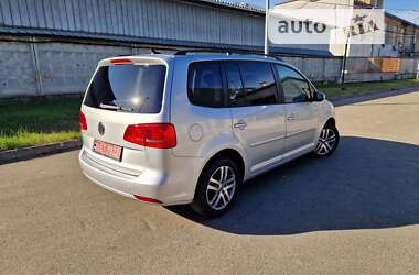 Минивэн Volkswagen Touran 2011 в Киеве