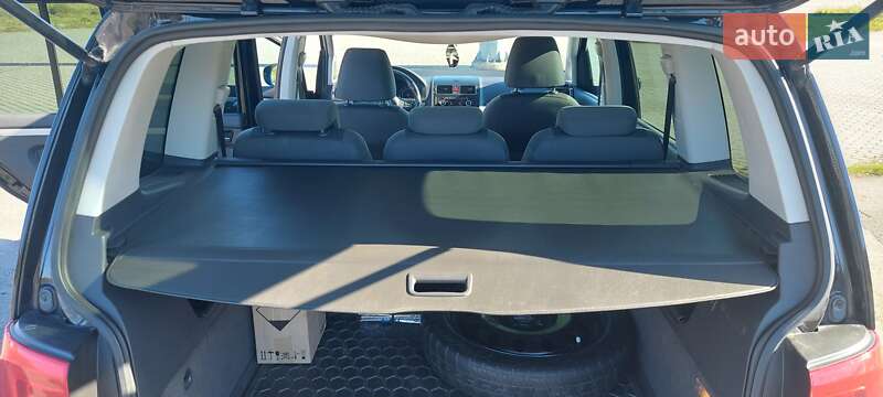 Минивэн Volkswagen Touran 2012 в Львове