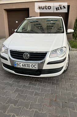 Мінівен Volkswagen Touran 2010 в Хмельницькому