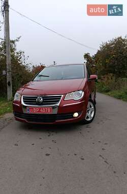 Минивэн Volkswagen Touran 2007 в Луцке