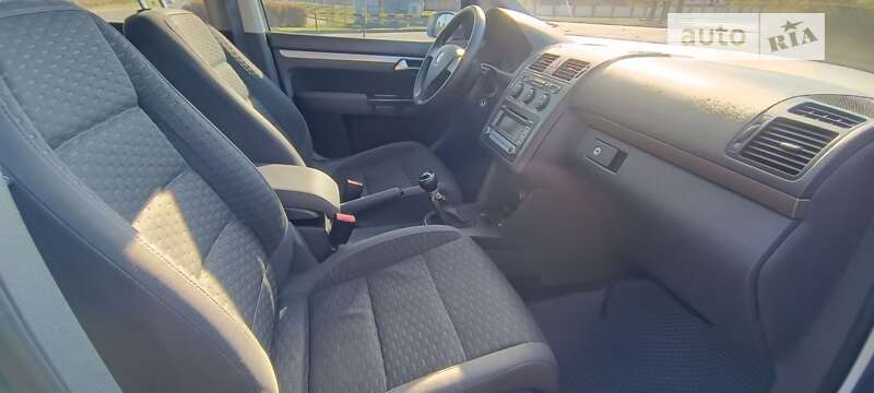Минивэн Volkswagen Touran 2007 в Кривом Роге