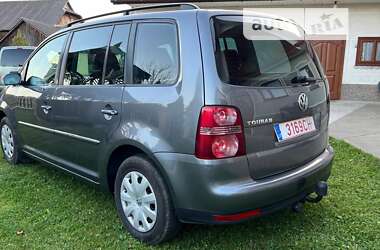 Минивэн Volkswagen Touran 2007 в Надворной