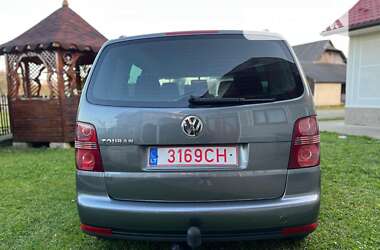 Минивэн Volkswagen Touran 2007 в Надворной