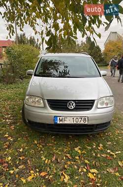 Минивэн Volkswagen Touran 2004 в Луцке