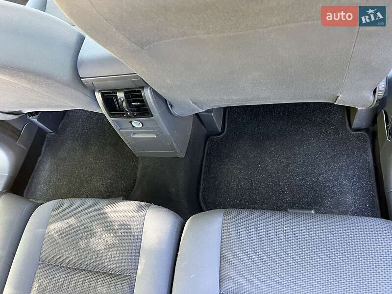 Минивэн Volkswagen Touran 2012 в Нежине фото 28 Минивэн Volkswagen Touran 2012 в Нежине