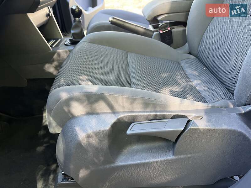 Минивэн Volkswagen Touran 2012 в Нежине фото 34 Минивэн Volkswagen Touran 2012 в Нежине
