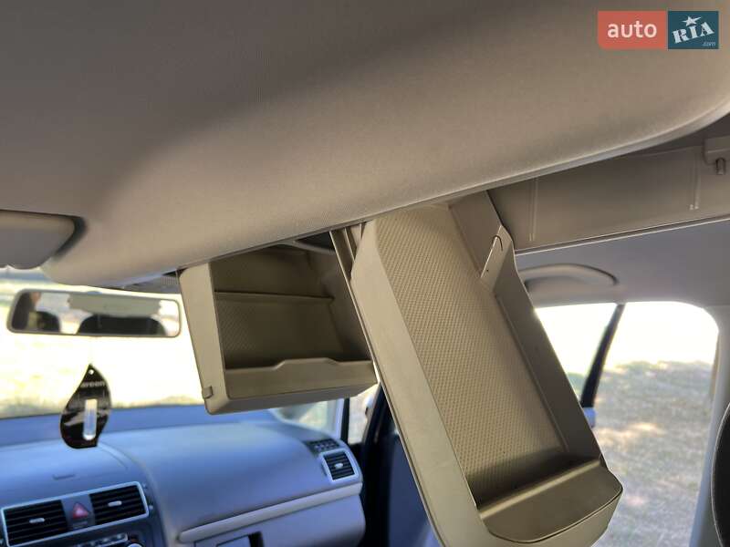 Минивэн Volkswagen Touran 2012 в Нежине фото 41 Минивэн Volkswagen Touran 2012 в Нежине