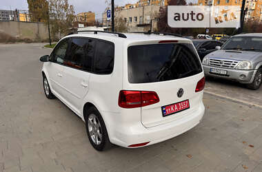 Мінівен Volkswagen Touran 2011 в Ужгороді