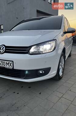 Мінівен Volkswagen Touran 2011 в Виноградові