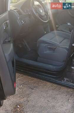 Минивэн Volkswagen Touran 2003 в 