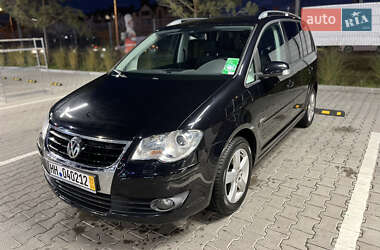 Мінівен Volkswagen Touran 2009 в Рівному