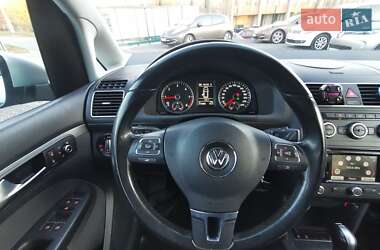 Минивэн Volkswagen Touran 2014 в Хмельницком