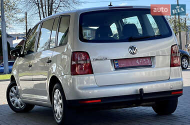 Мінівен Volkswagen Touran 2009 в Житомирі