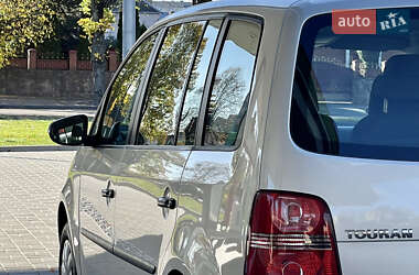 Мінівен Volkswagen Touran 2009 в Житомирі