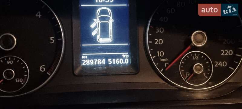 Минивэн Volkswagen Touran 2012 в Нововолынске фото 13 Минивэн Volkswagen Touran 2012 в Нововолынске