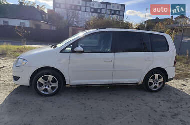 Мінівен Volkswagen Touran 2010 в Києві