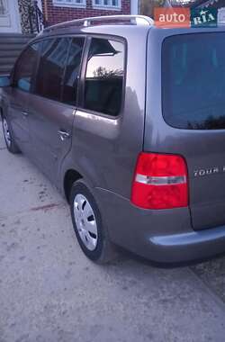 Мінівен Volkswagen Touran 2005 в Кам'янець-Подільському