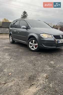 Мінівен Volkswagen Touran 2007 в Белзі