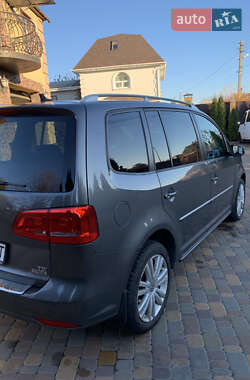 Минивэн Volkswagen Touran 2010 в Кагарлыке