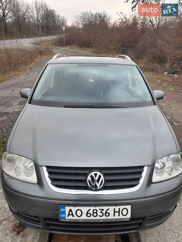 Минивэн Volkswagen Touran 2005 в Мукачево