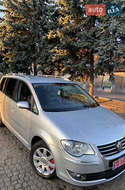 Мінівен Volkswagen Touran 2009 в Кропивницькому