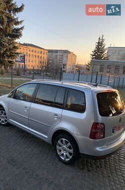 Мінівен Volkswagen Touran 2009 в Кропивницькому