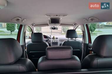 Минивэн Volkswagen Touran 2007 в 