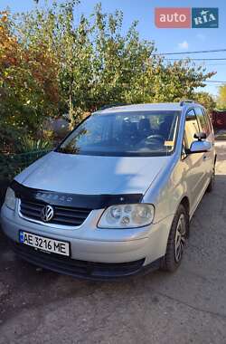 Минивэн Volkswagen Touran 2005 в Днепре