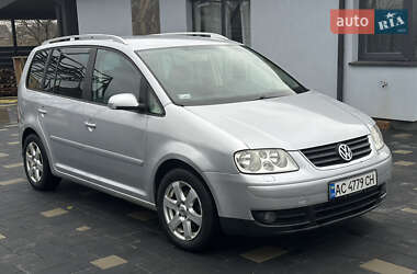 Мінівен Volkswagen Touran 2004 в Володимир-Волинському