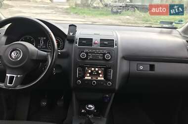 Мінівен Volkswagen Touran 2010 в Києві