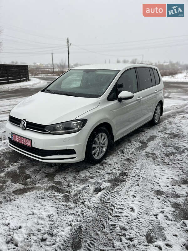 Микровэн Volkswagen Touran 2016 в Барышевке