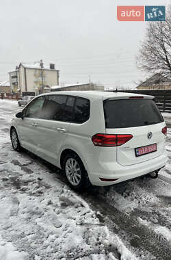 Микровэн Volkswagen Touran 2016 в Барышевке