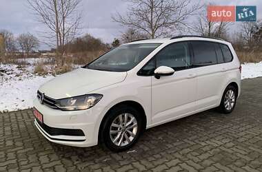 Микровэн Volkswagen Touran 2017 в Стрые