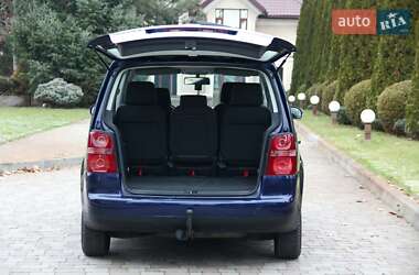 Минивэн Volkswagen Touran 2006 в Сарнах