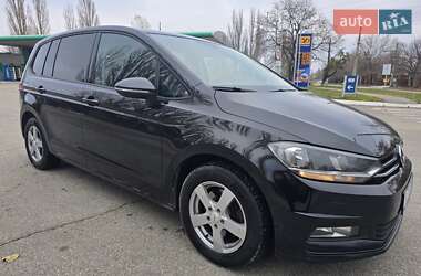 Мікровен Volkswagen Touran 2016 в Запоріжжі