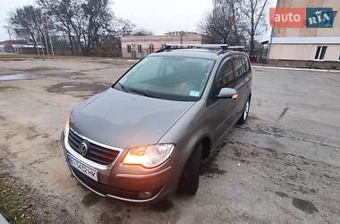 Минивэн Volkswagen Touran 2008 в Полтаве