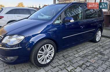 Минивэн Volkswagen Touran 2008 в Черновцах