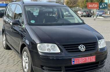 Минивэн Volkswagen Touran 2005 в Вознесенске