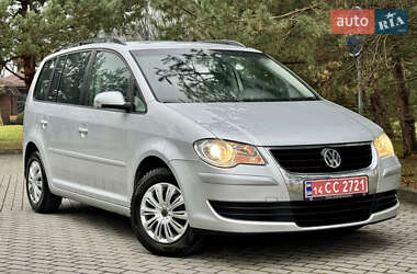 Минивэн Volkswagen Touran 2007 в Дрогобыче