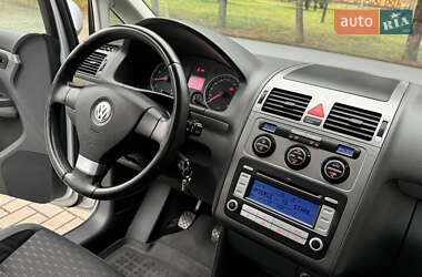 Минивэн Volkswagen Touran 2007 в Дрогобыче