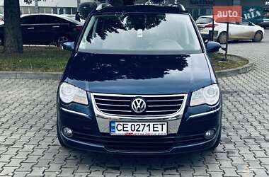 Минивэн Volkswagen Touran 2008 в Черновцах