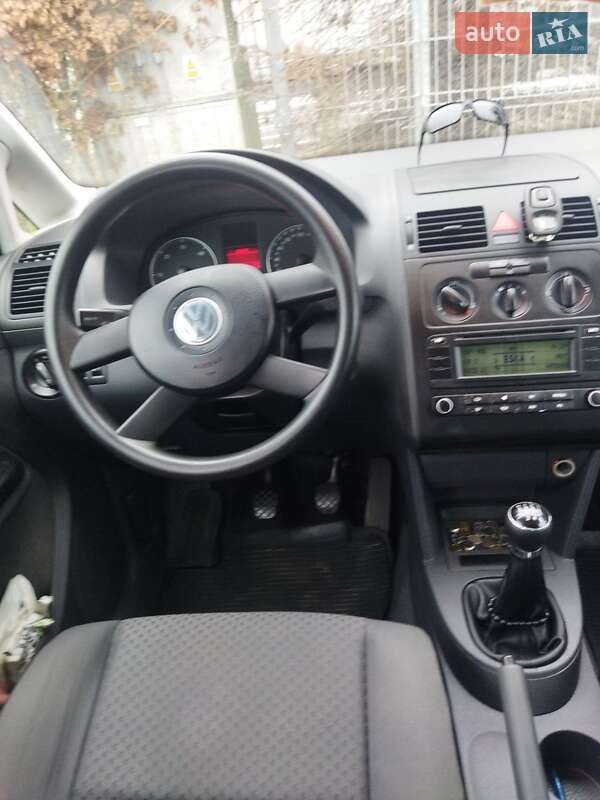 Минивэн Volkswagen Touran 2003 в Луцке