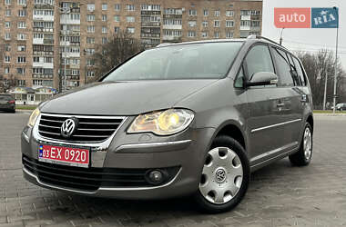 Мінівен Volkswagen Touran 2007 в Луцьку