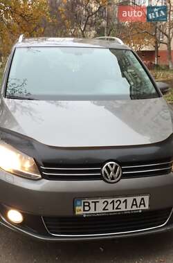 Мінівен Volkswagen Touran 2010 в Херсоні